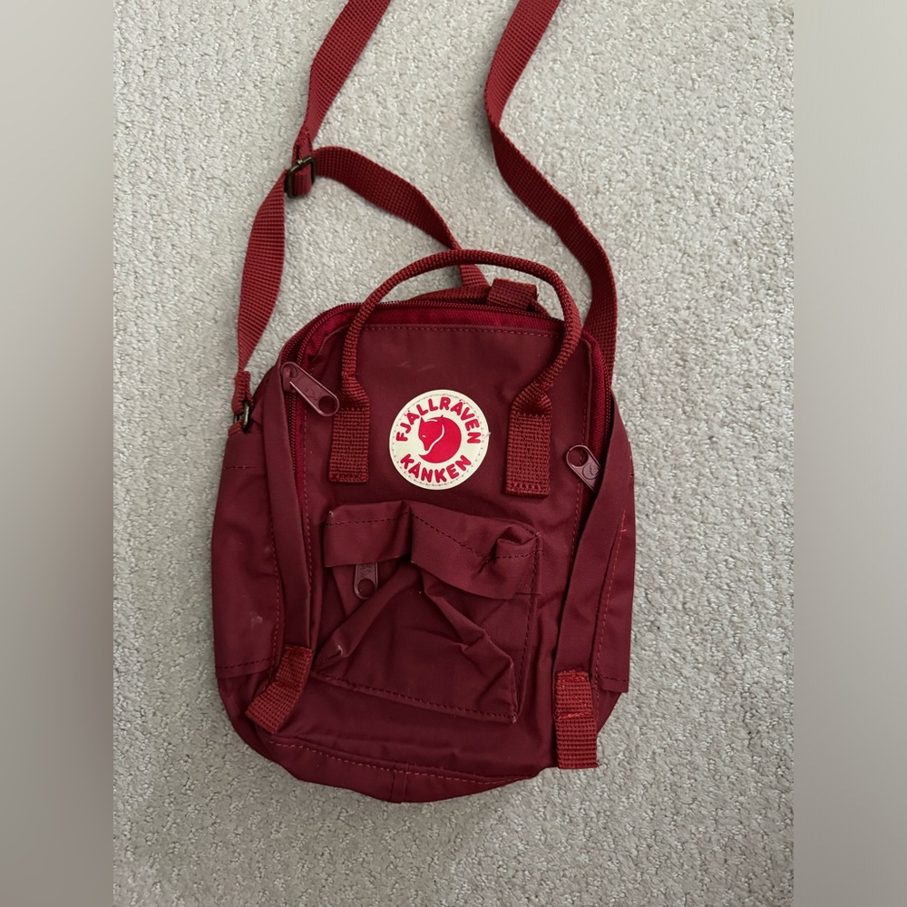 Fjallraven Kanken sling bag
